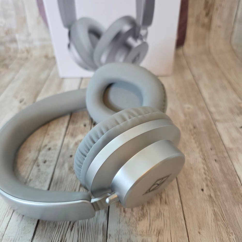 Ralph Lauren Unisex Wireless Headphones Gray/Silver - Picture 6 of 9